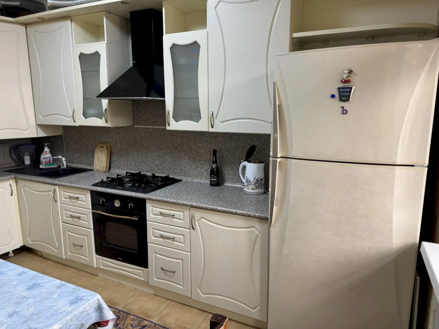 Квартира 476 4Комнатная в Центре с Балконом 7 Мин до Моря