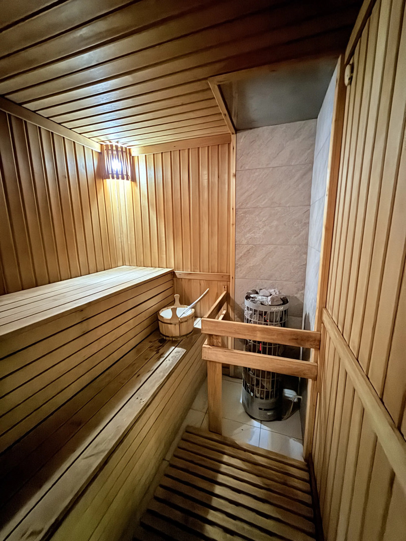 Частный дом с сауной и бассейном в курортной зоне