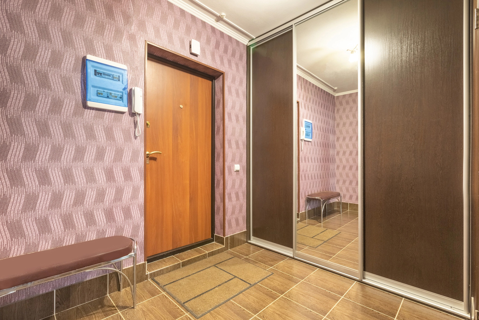 Апартаменты HomeHotel Белозерская 2