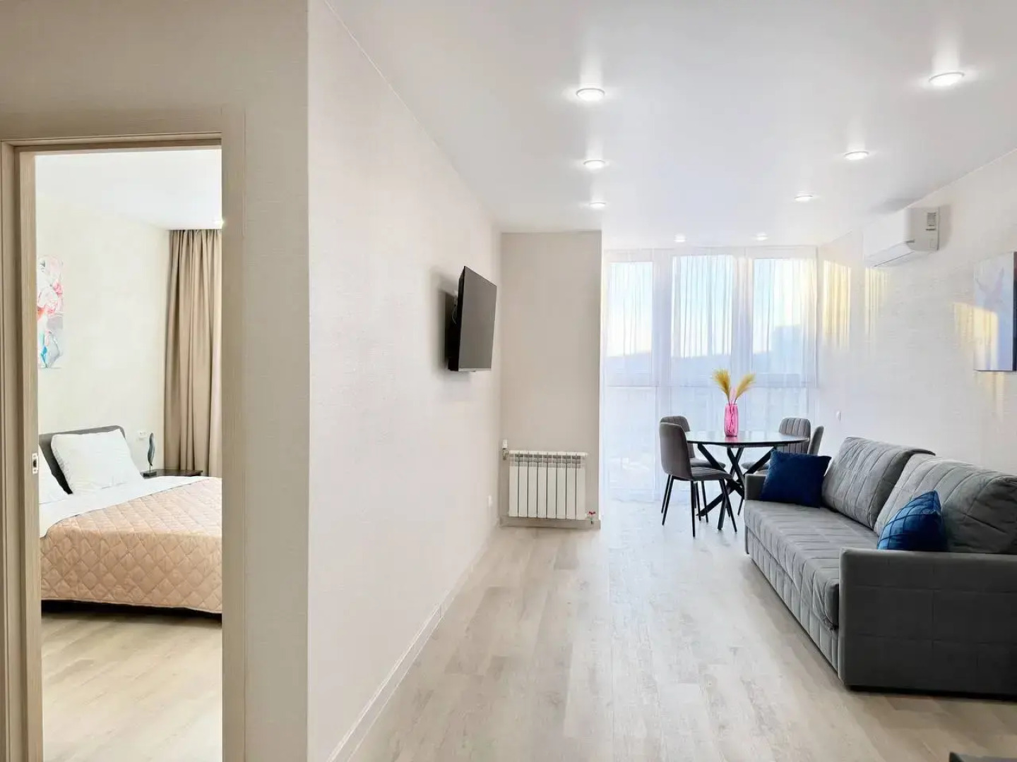 Квартира Светлая 2-х комнатная с видом на море