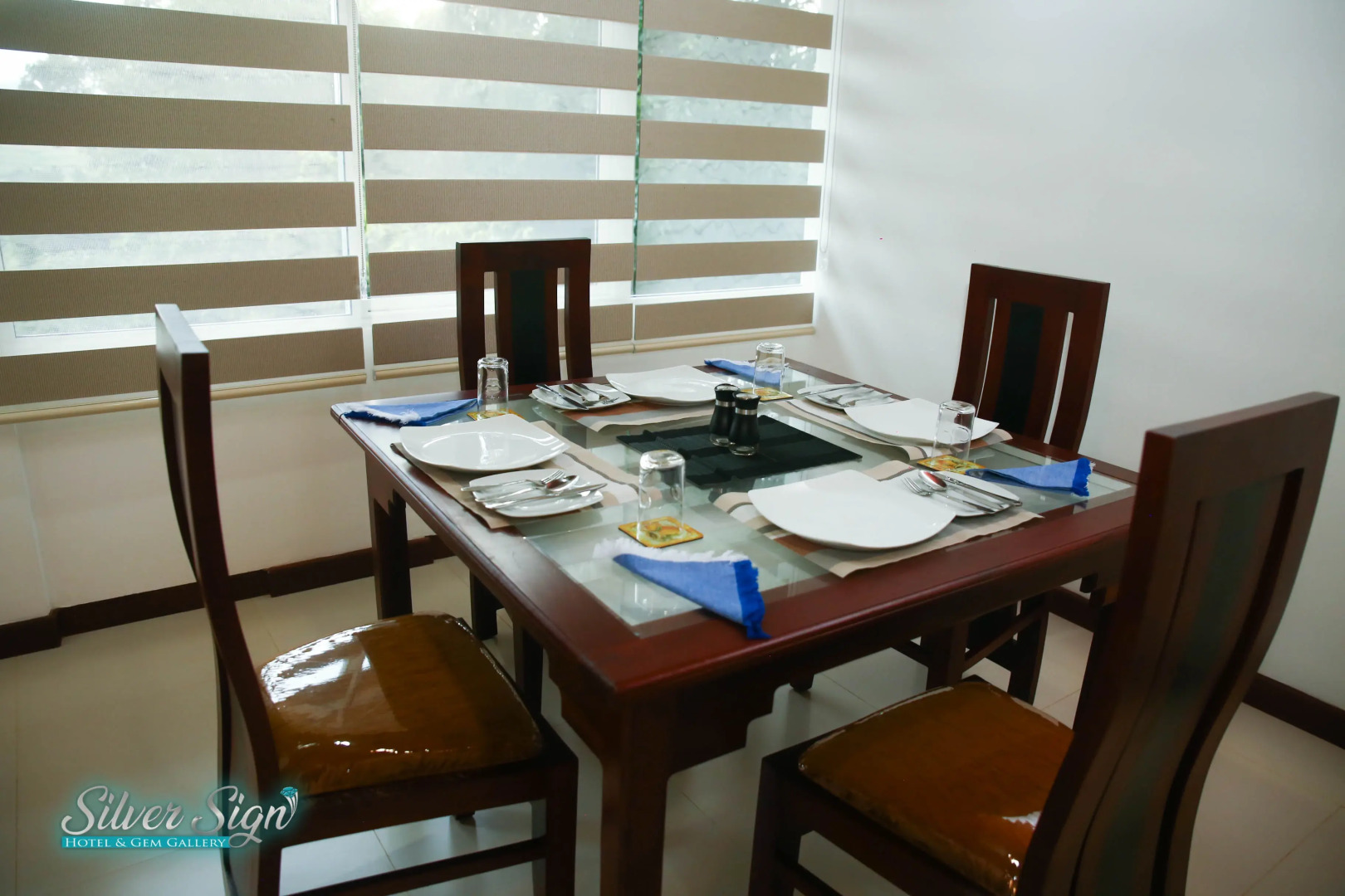 Отель Silver Sign