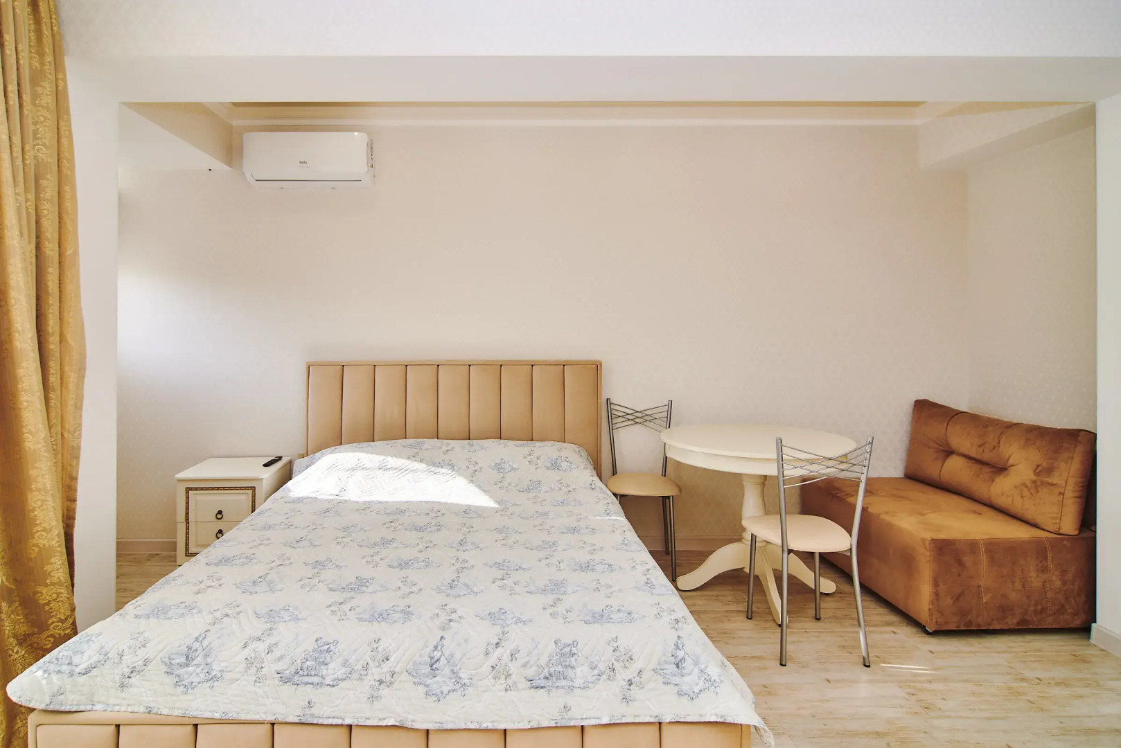 Квартира Уютная студия в центре города Кисловодск