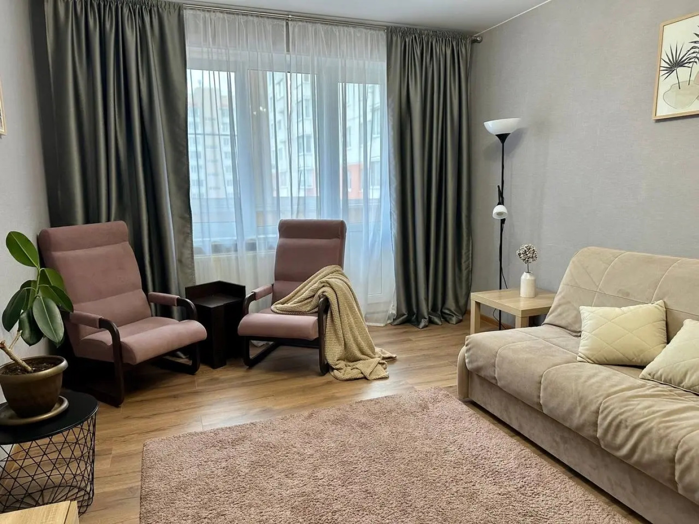 Квартира в Центре Города у Ледового Дворца