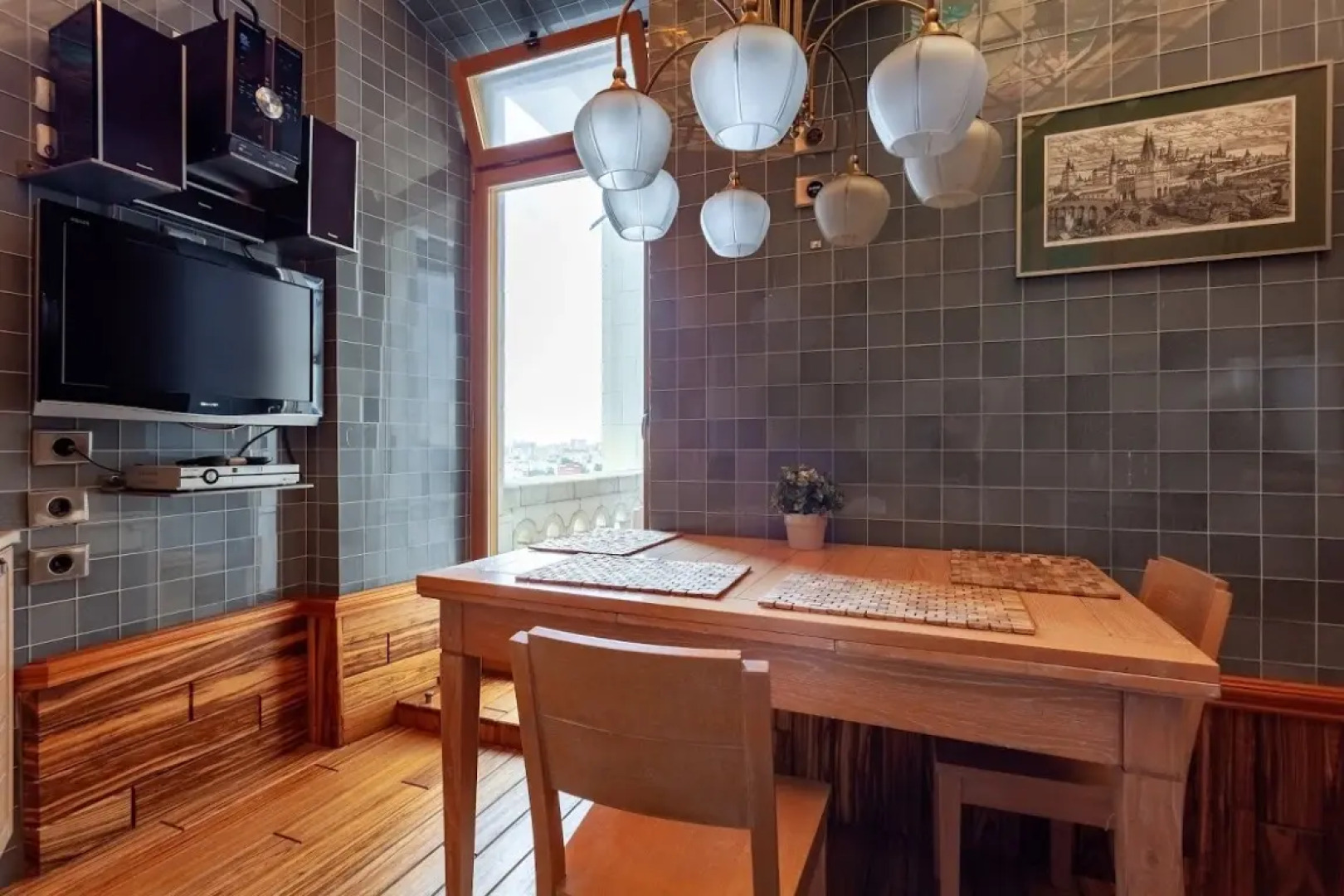 Апартаменты  Роскошные с Балконом и Видом на Кремль