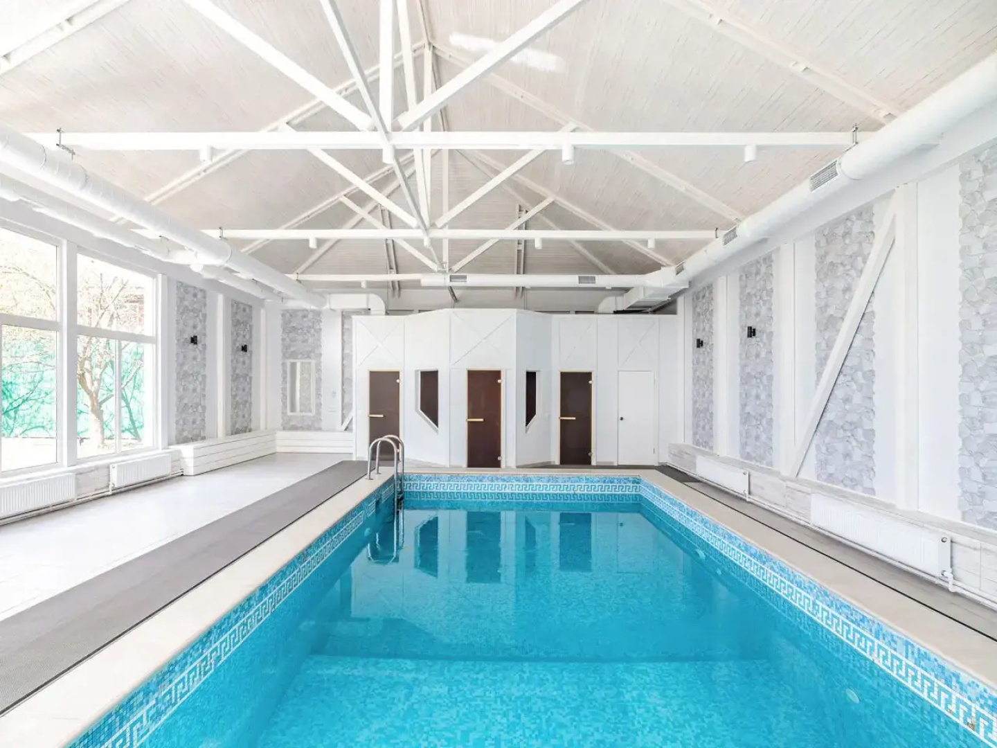 Частный Дом с бассейнами и залом Anstar House Kapustino