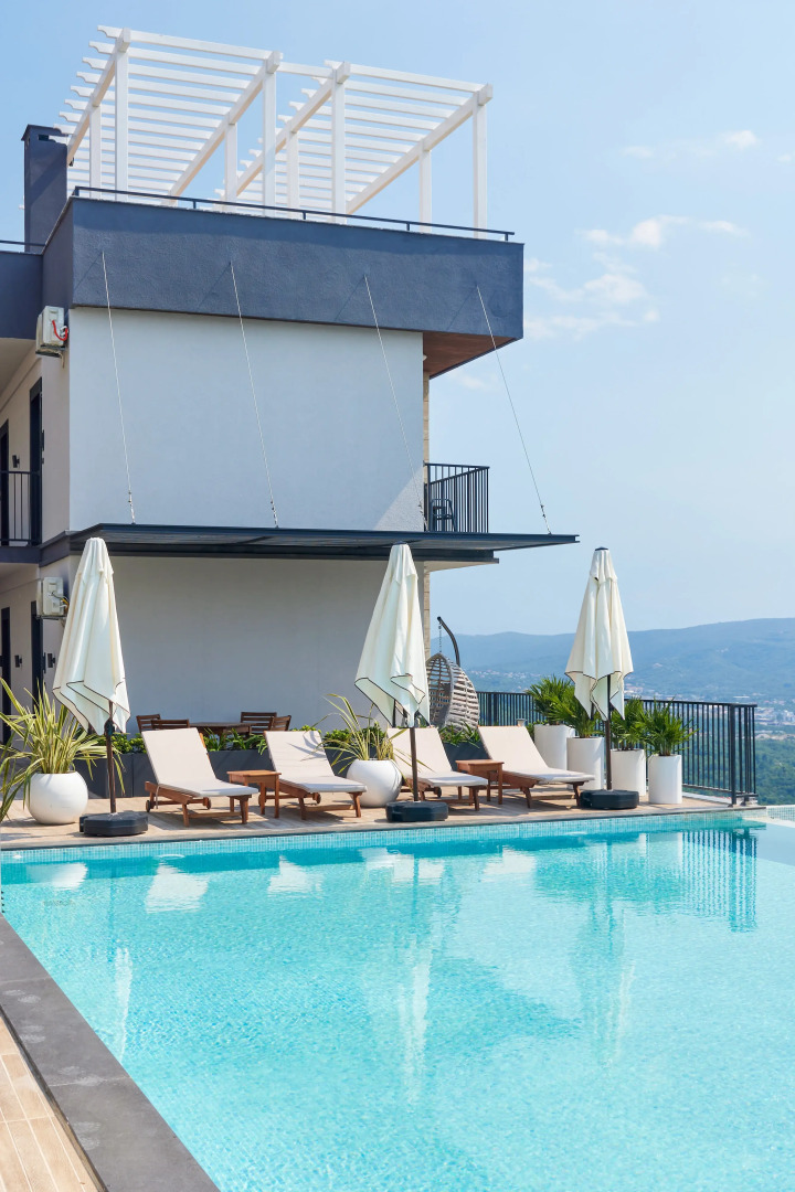 Апарт-отель Bayview Hills Luxury Residences