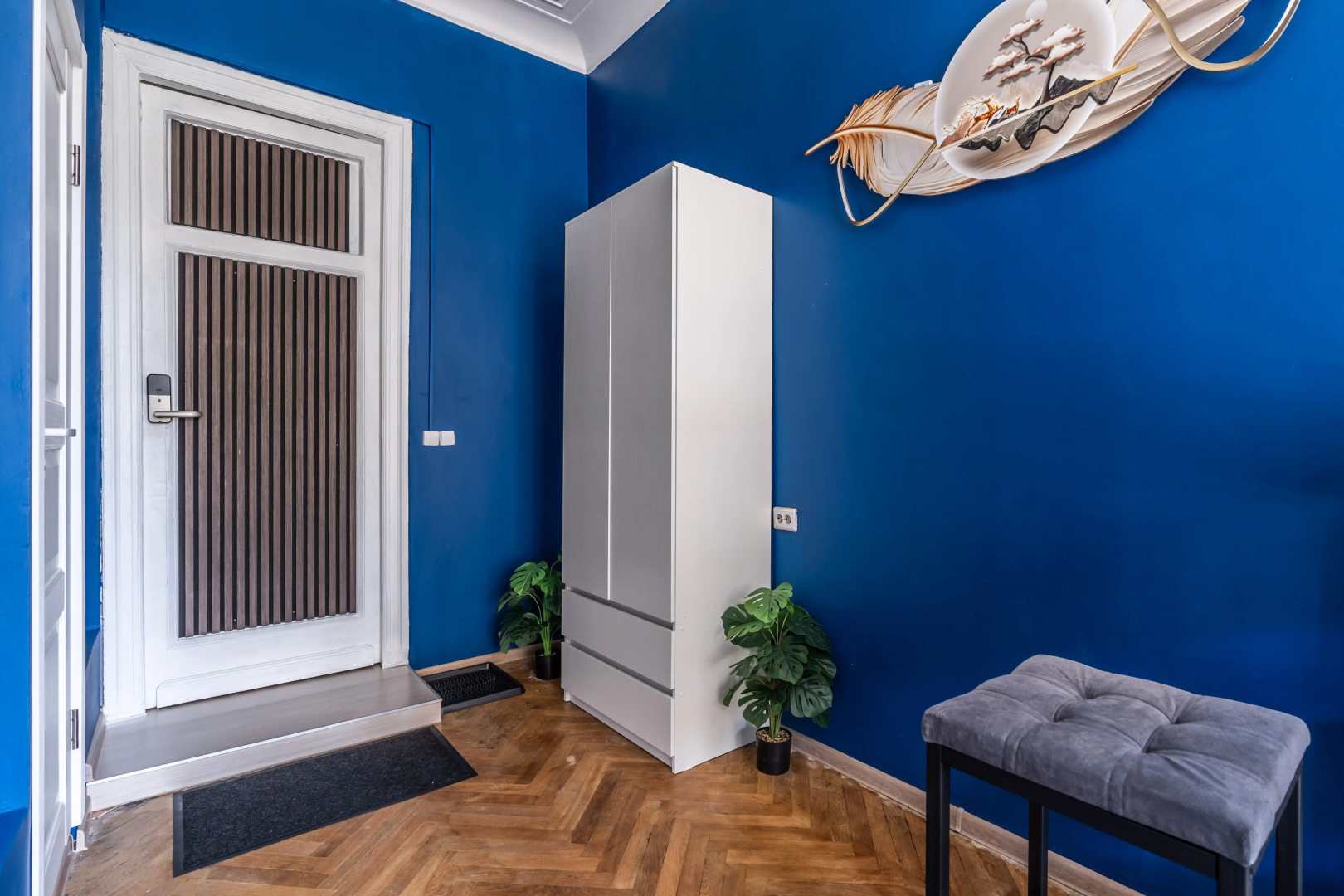 Апартаменты ВО 14/65 Синий свет