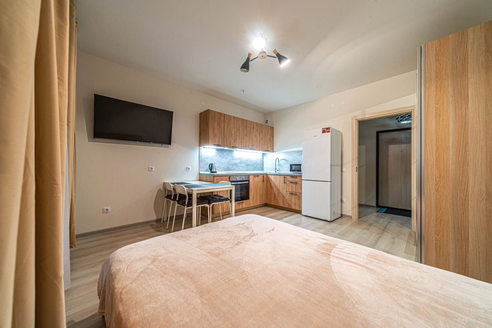 Апартаменты GoodApart near Park Pobedy