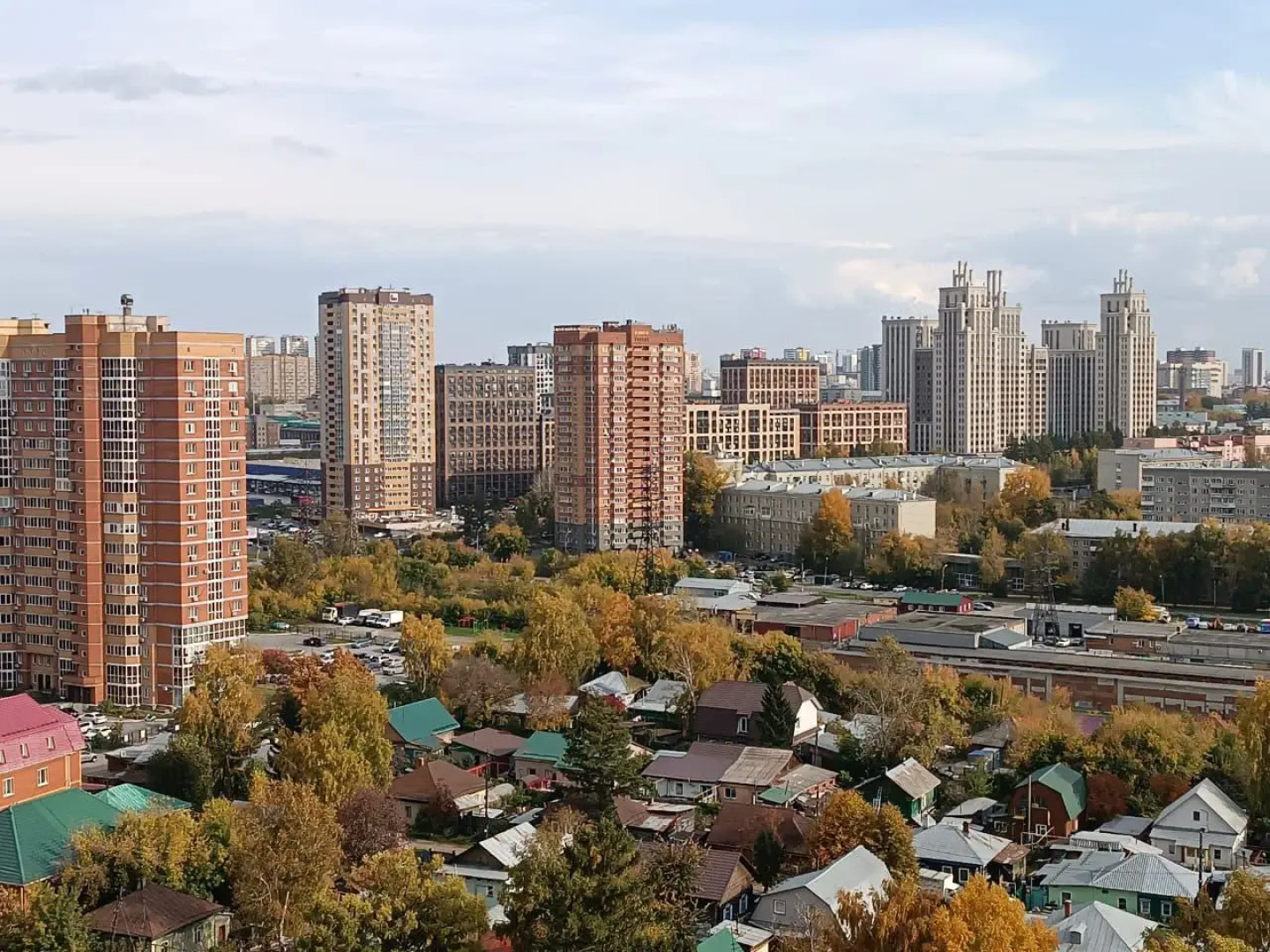 Апартаменты светлые на 16 этаже