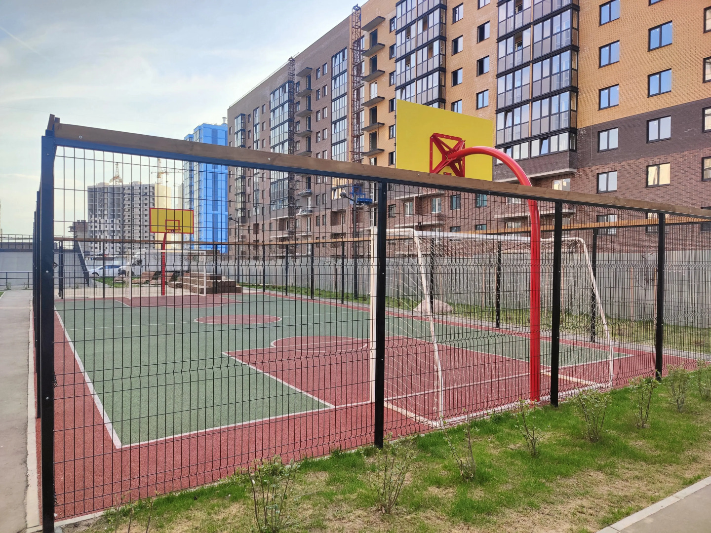 Апартаменты на улице Лемешева 10