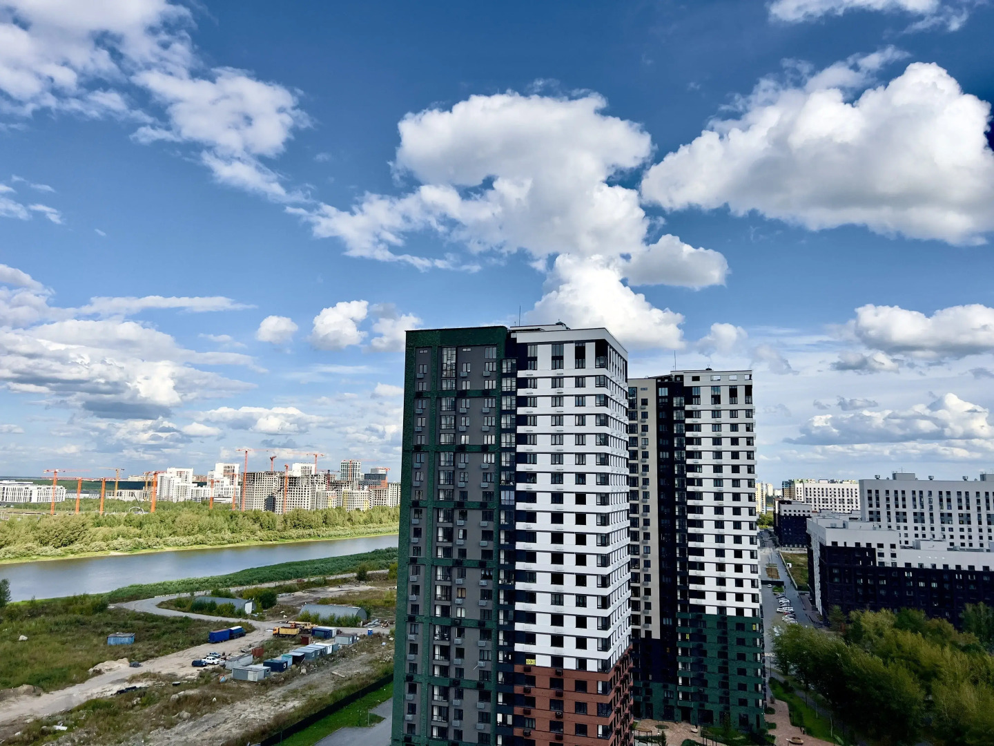 Апартаменты с невероятным видом на реку Тура ВыДома