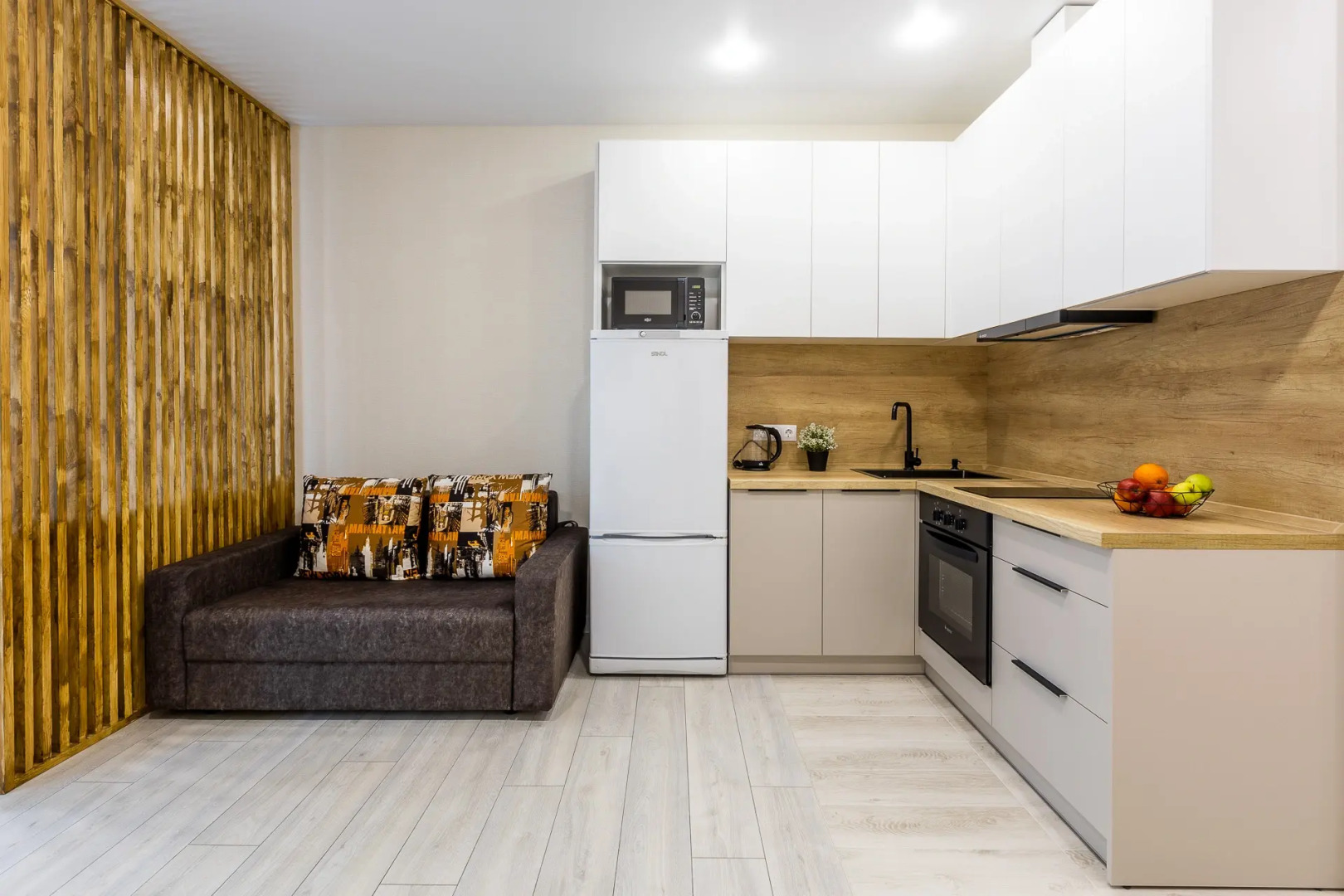 Апартаменты Жореса Алфёрова 14 в новом доме Свежая студия