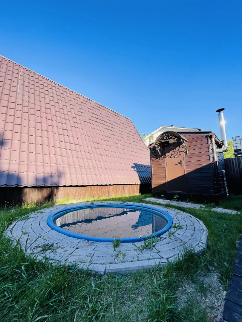 Частный дом на берегу залива Волги