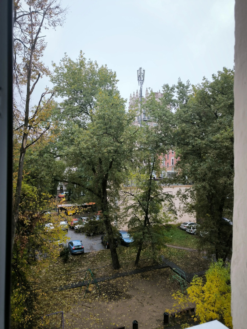 Апартаменты Белая Трехкомнатная Квартира у Вокзала