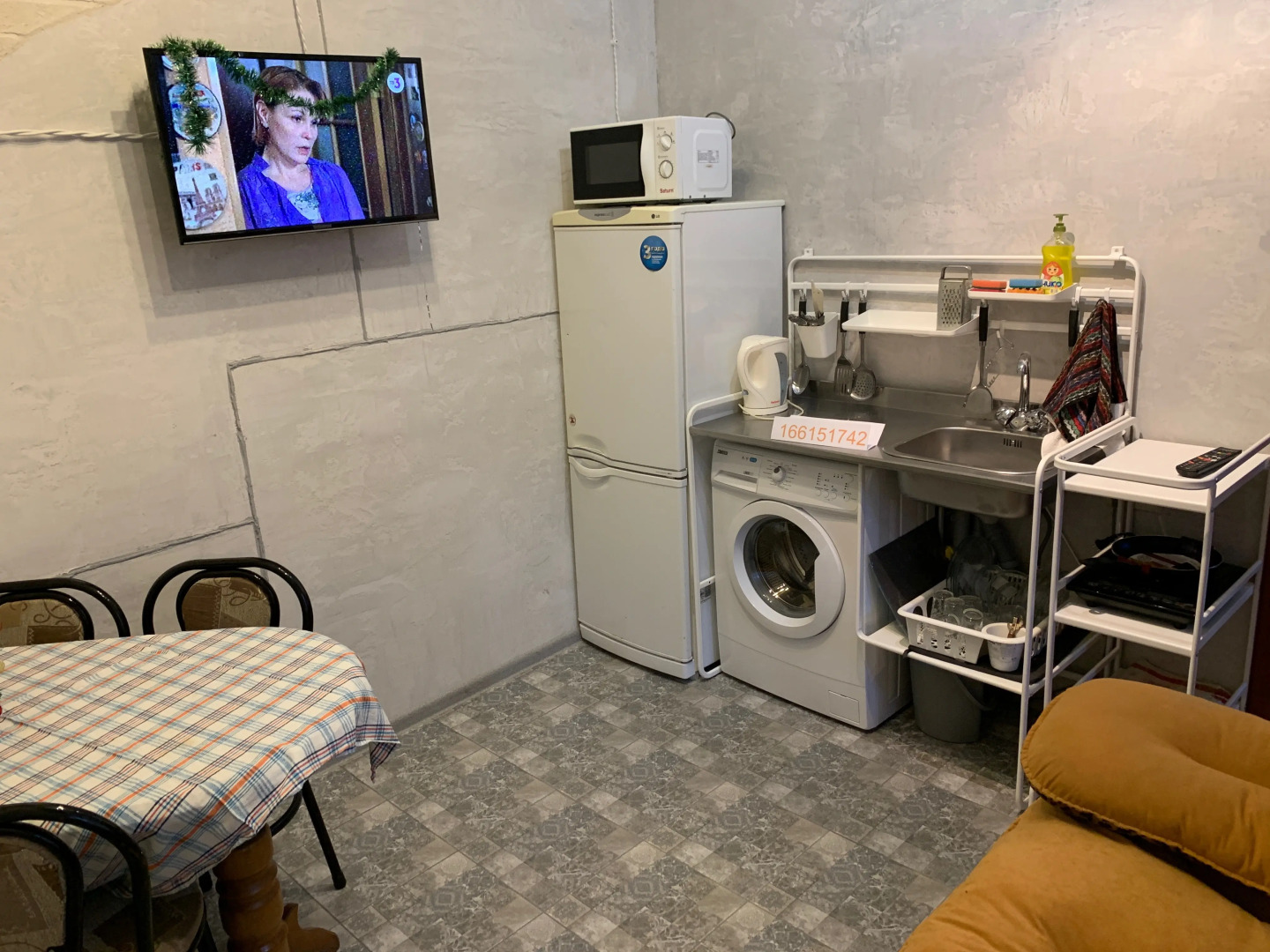 Апартаменты Статус на Кирова 10 в Ялте 1