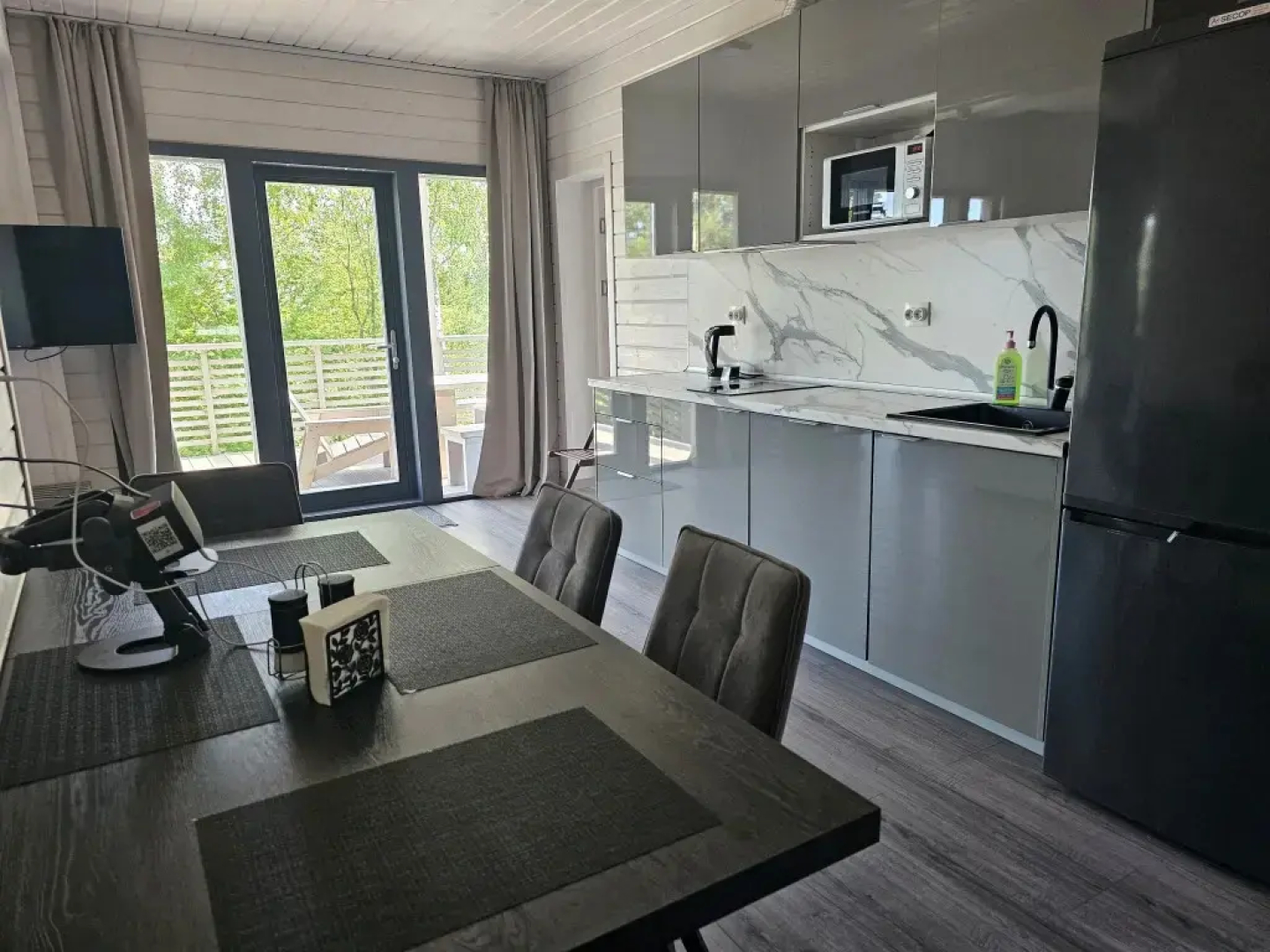 Коттедж Черничный склон Grey House