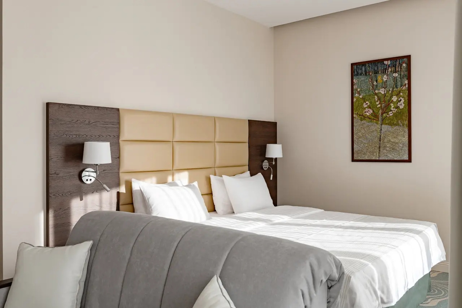 Гостиница Октябрьская