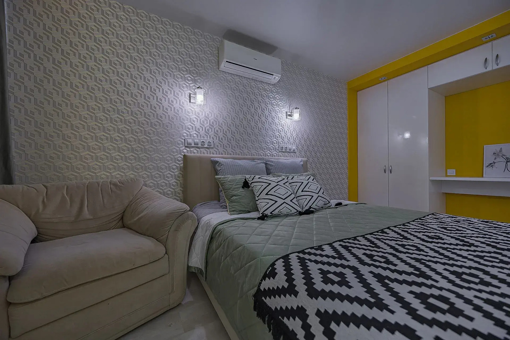 Апартаменты iZi Apart на Московском шоссе рядом ст. Метро  и Ж/Д Вокзал