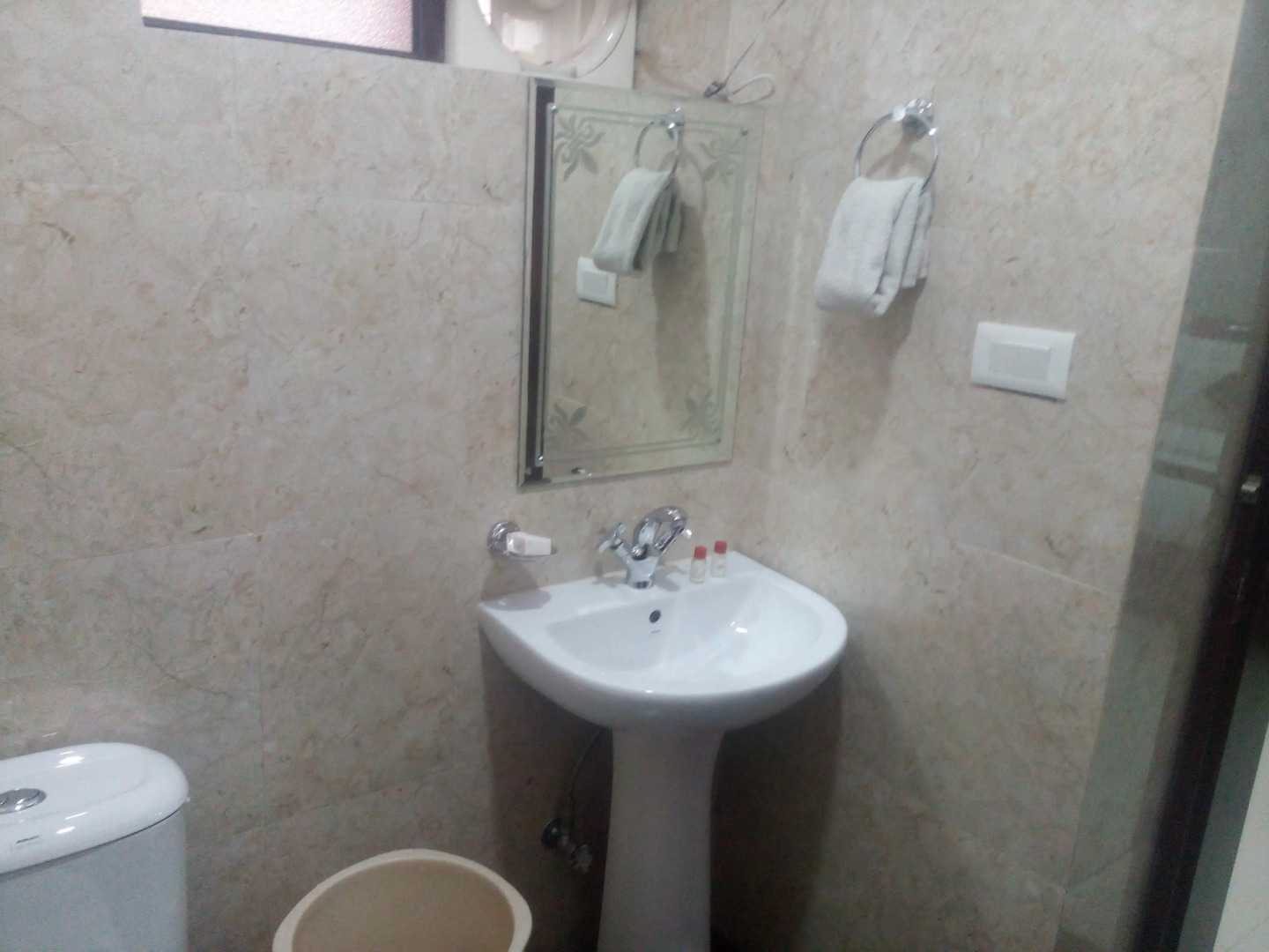 Отель KRISHNA JI