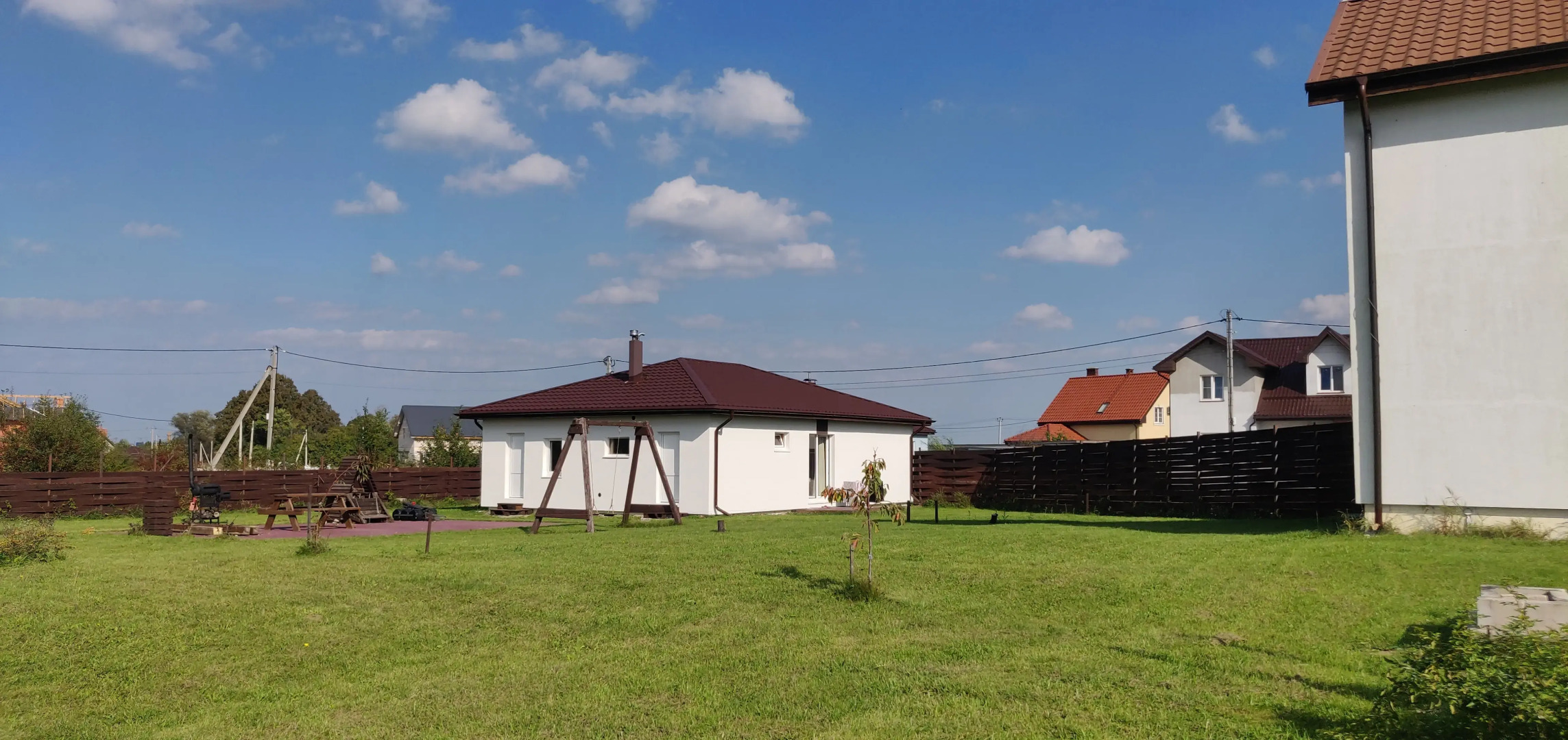 Частный дом с 10-и минутным трансфером до моря в удобной локации для поездок по области