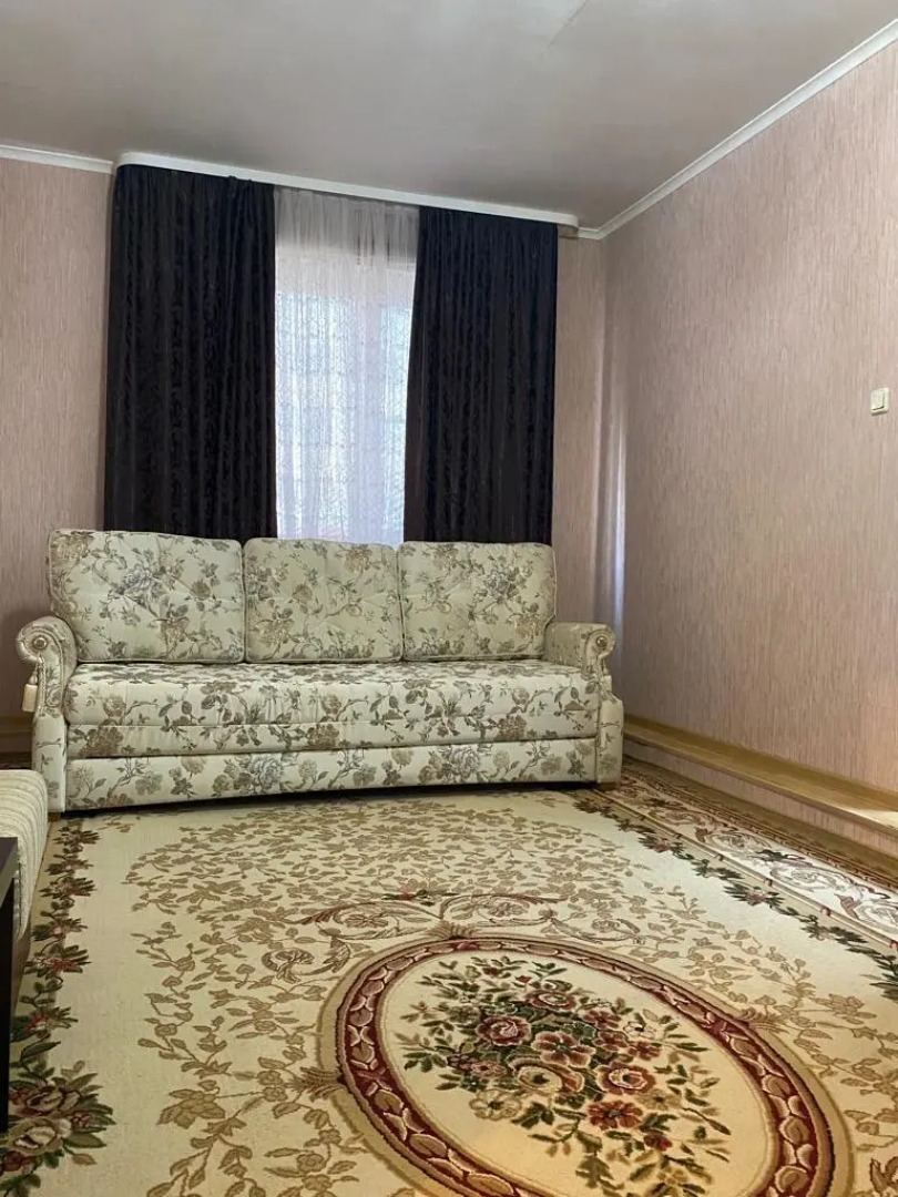 Квартира Республики 64/1