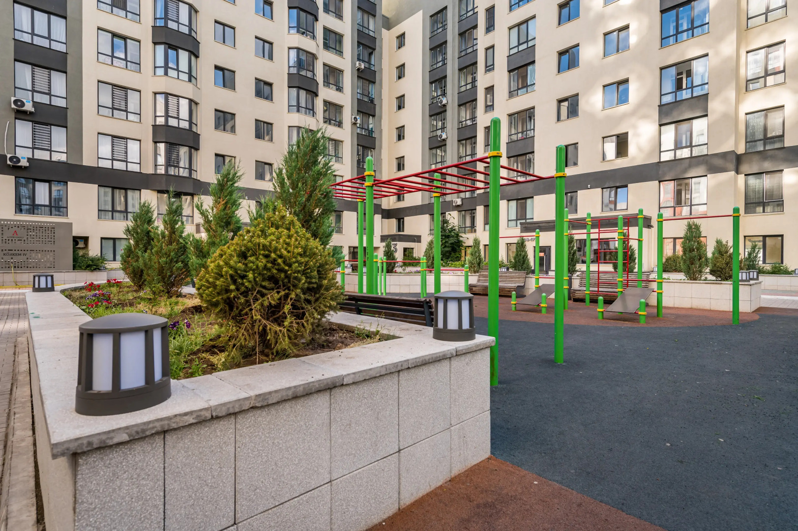 Апартаменты Однокомнатная возле Триумфальной Арки Мангилик Ел