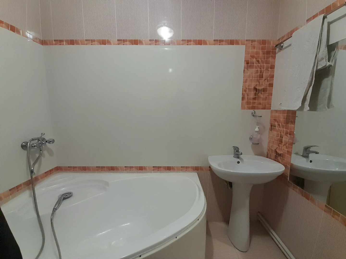 Апартаменты Абовяне 3 спальни