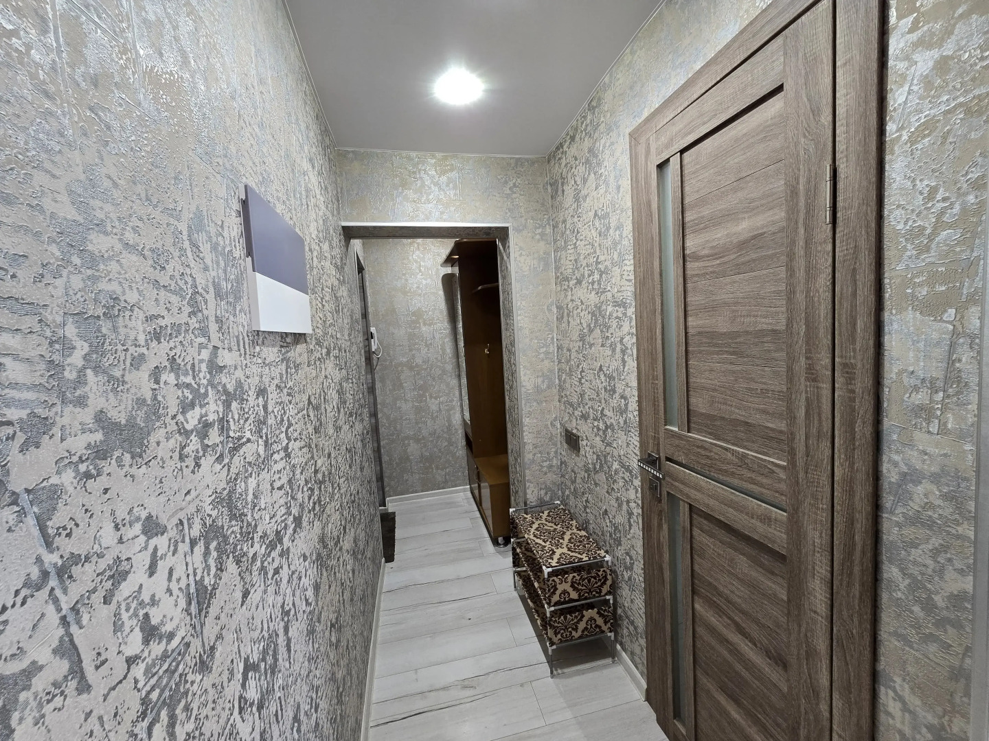 Квартира Красивая Студия в Стиле Hi Tech