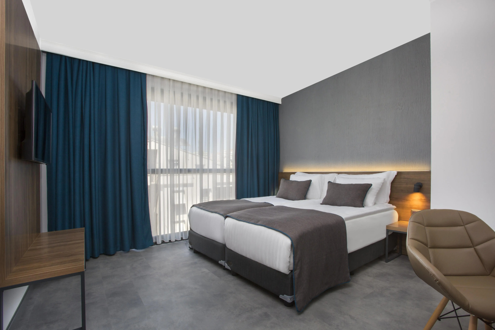 Отель Falcon 1511