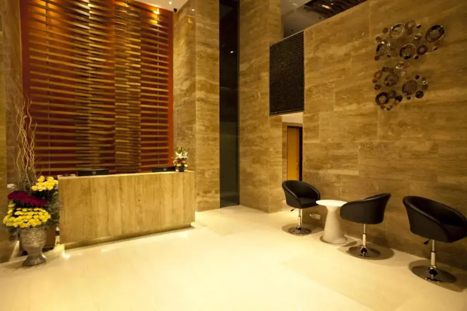 Отель Lakeshore Banani