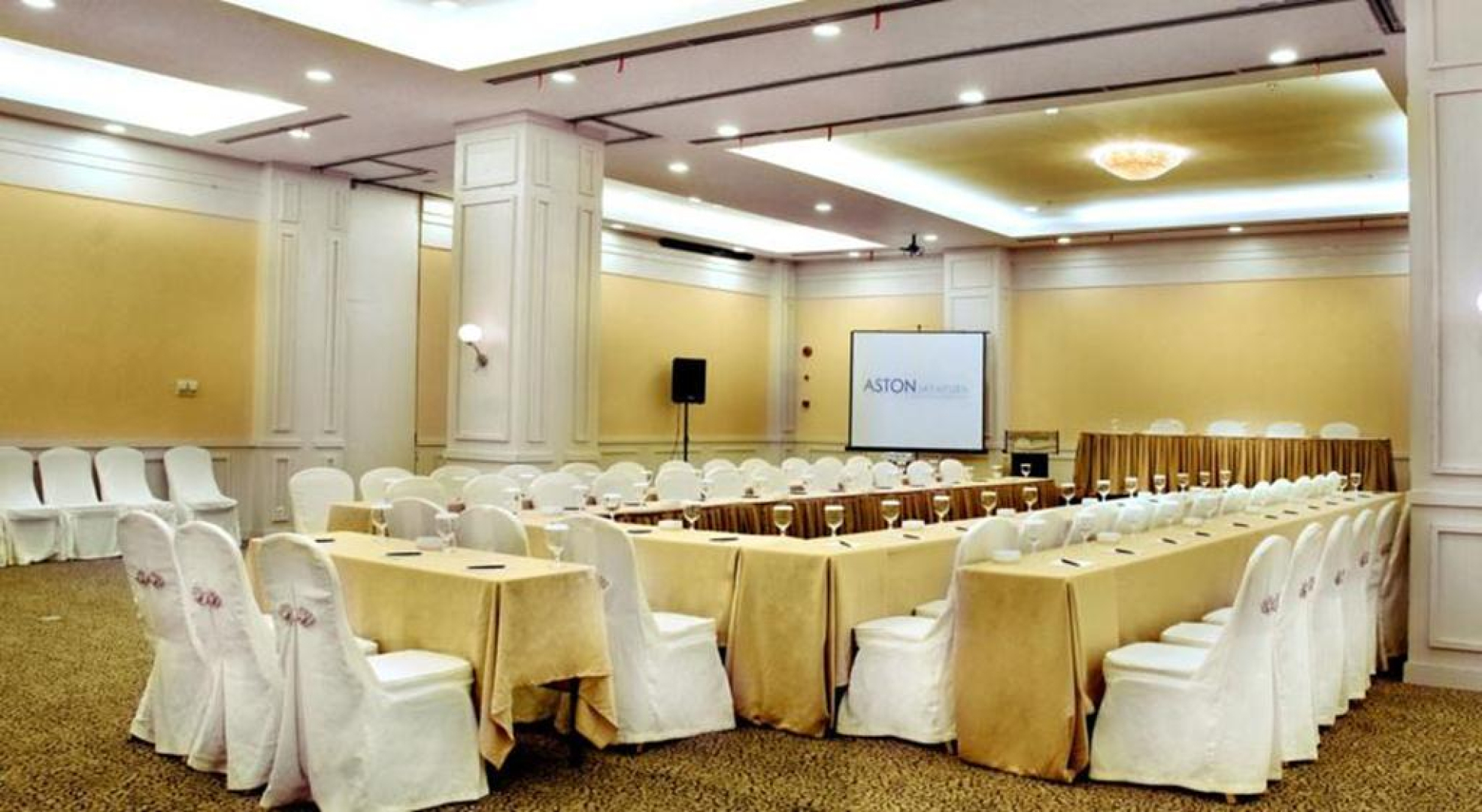 Отель Aston Jayapura Hotel & Convention Center