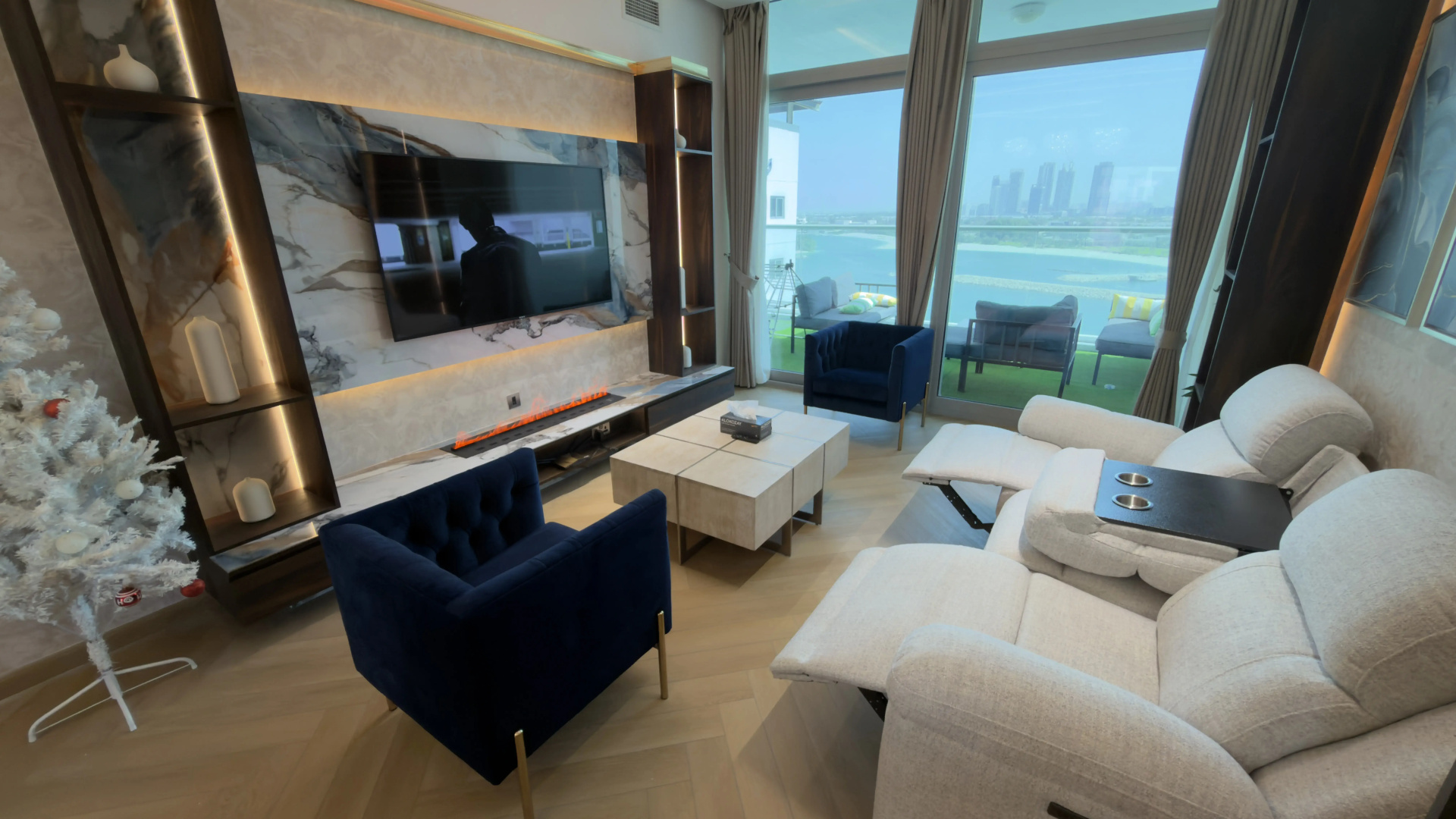 Апартаменты Highend Ultra Luxury Azure Residences