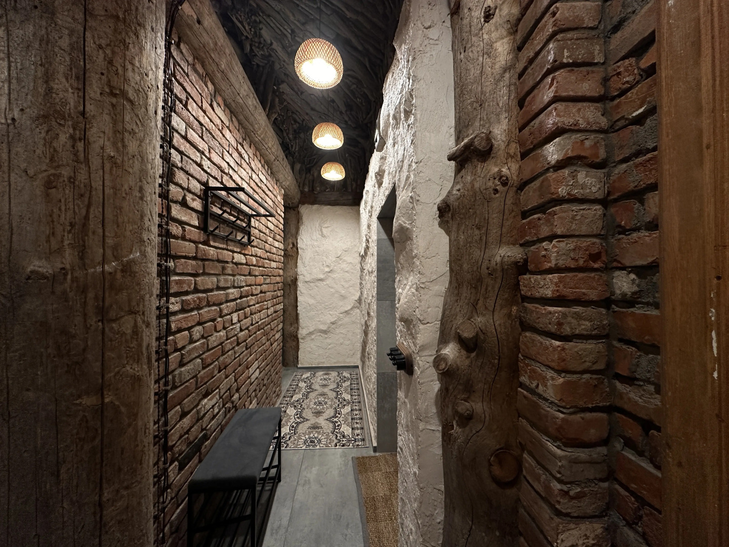 Частный дом гнѣздо с камином и двумя спальнями