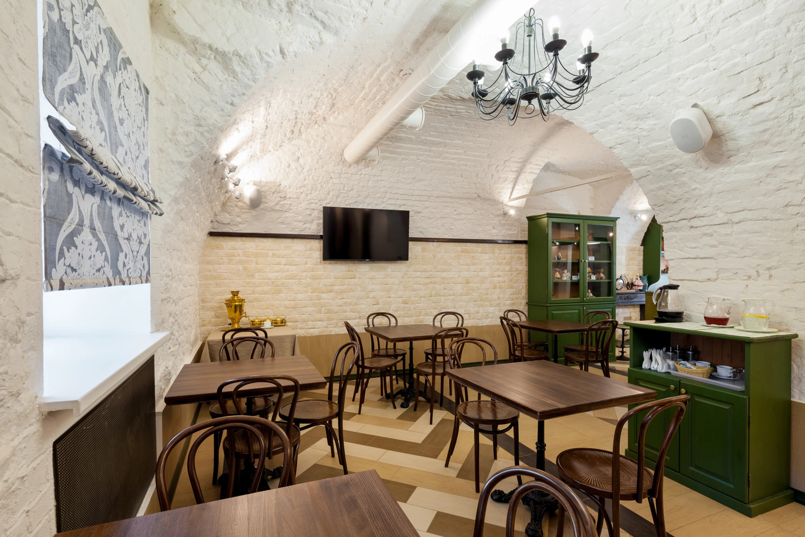 Отель Еcенин