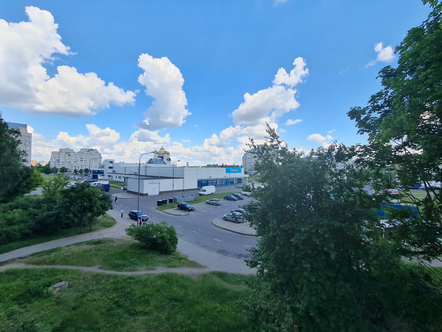 Апартаменты на бульваре Непокоренных 65