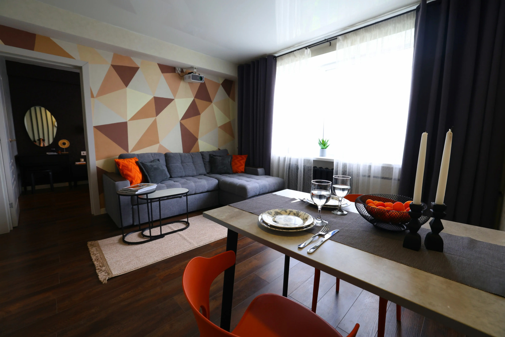 Квартира Стильная Современная с Проектором для Уютных Вечеров в Историческом Центре Города