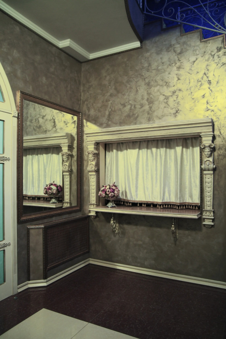 Моцарт Холл