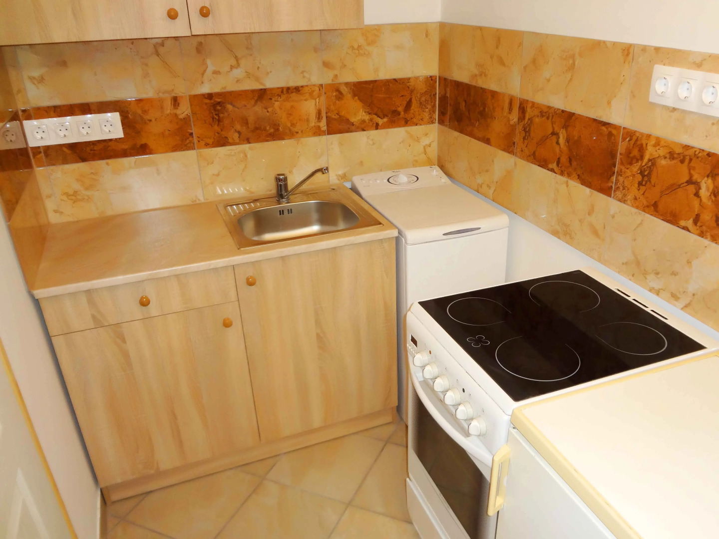 Апартаменты Lorabel Apartment House