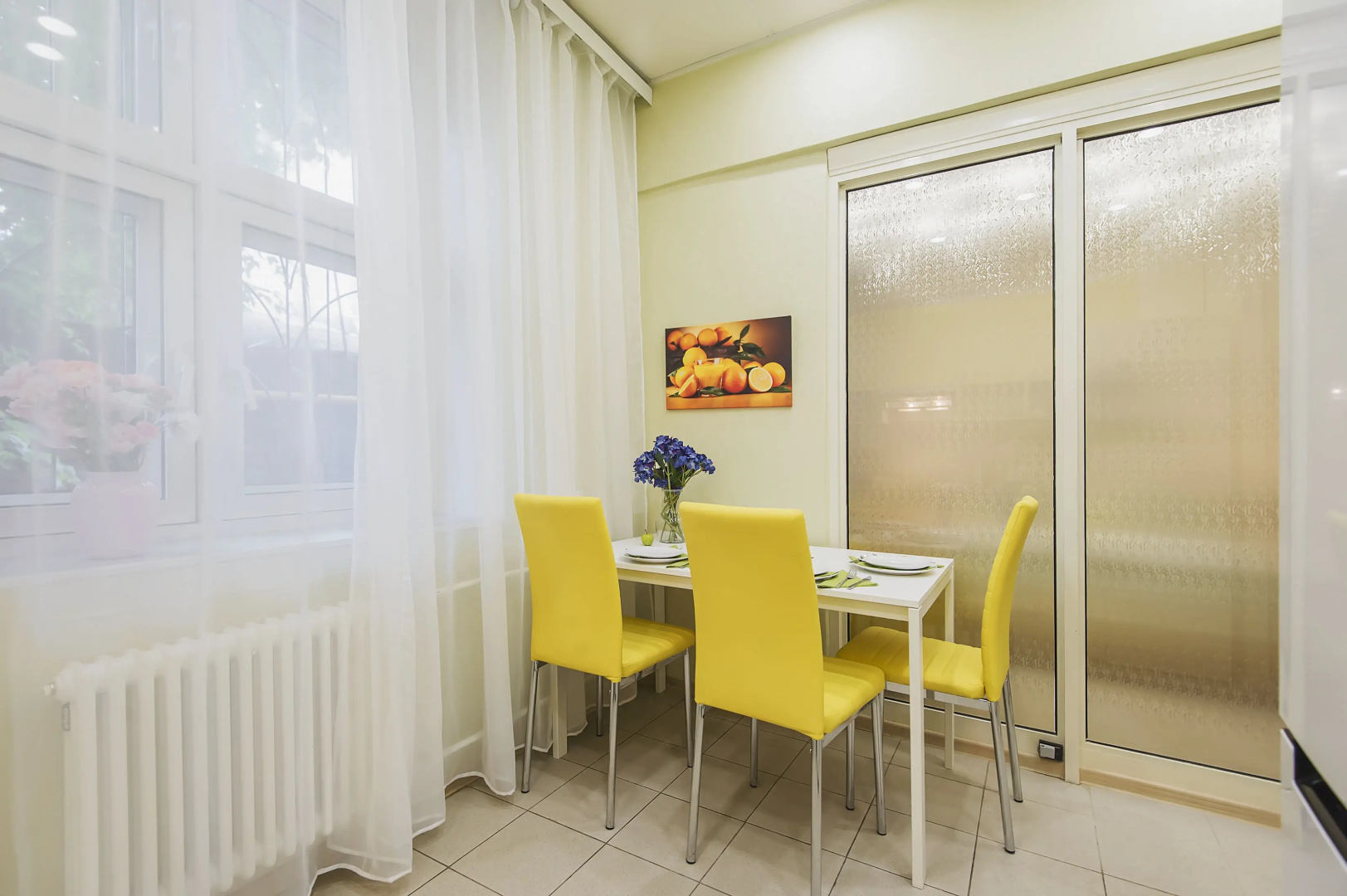 Квартира GM Apartments Стильная Трехкомнатная в центре рядом с МХАТ