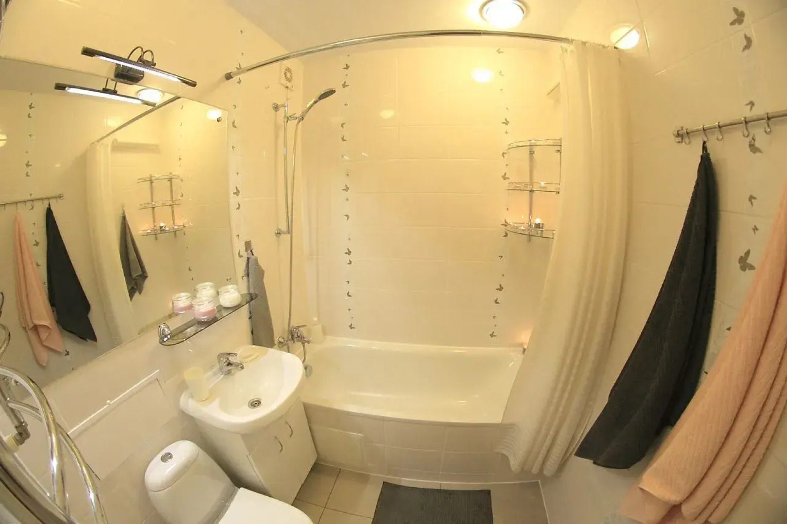 Квартира Уютная Двухкoмнaтная c Прекраcным Видом из Окна