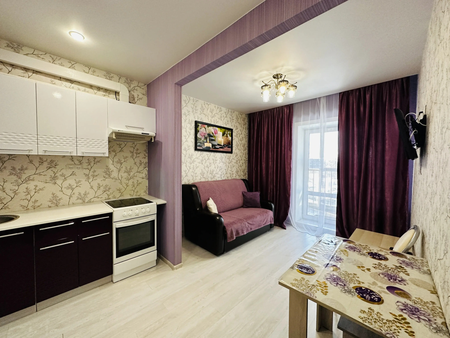 Квартира Nasutki38 Поцелуй Розы