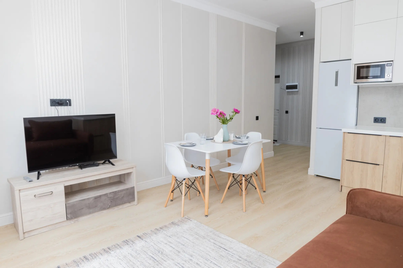 Апартаменты двухкомнатные на Розабакиева 237