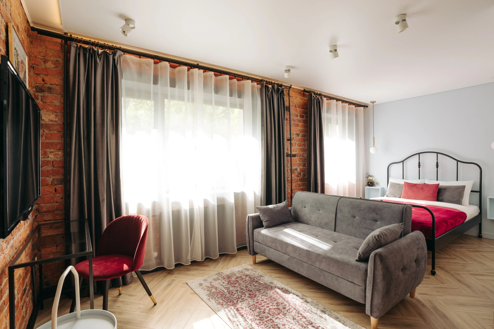 Апартаменты Live in Karelia на Андропова 9