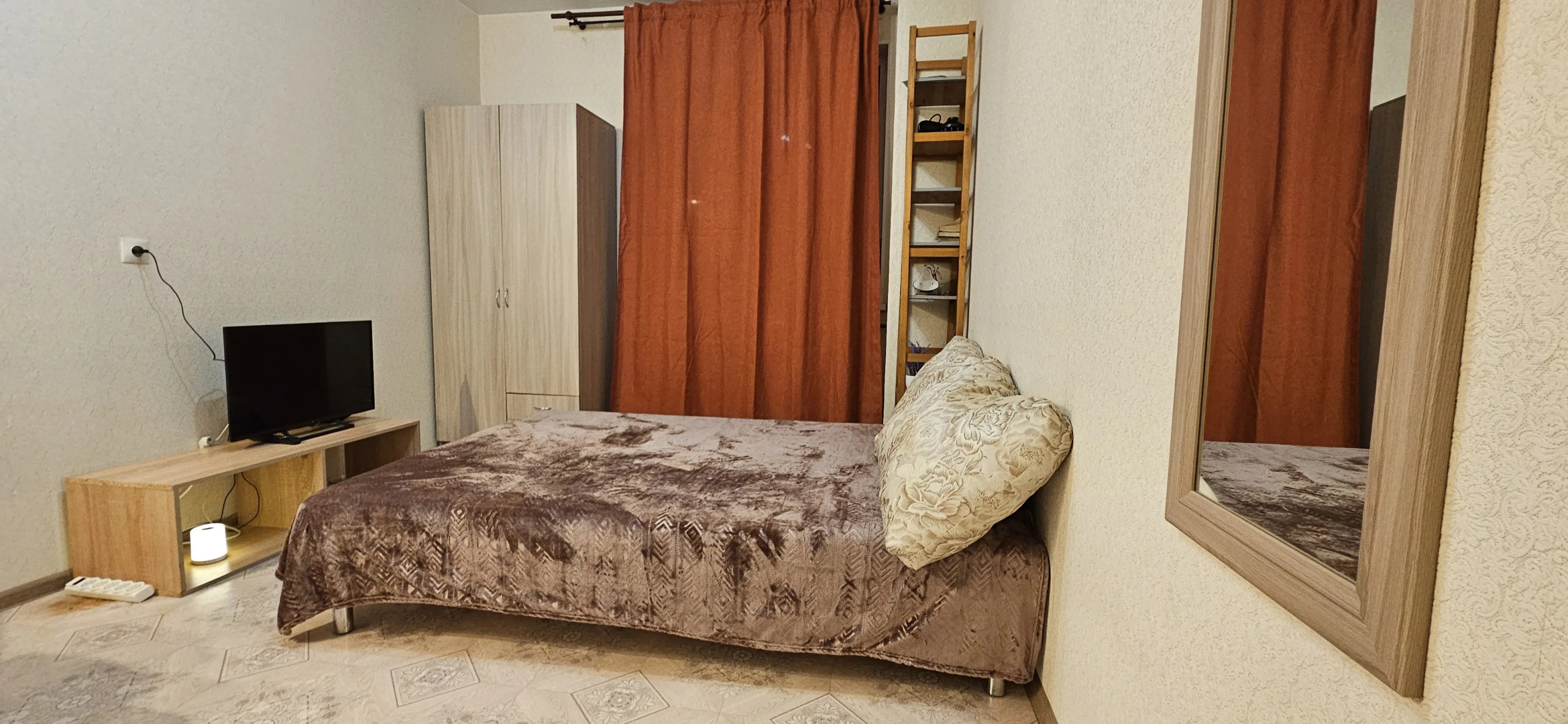 Квартира Студия на Охтинской аллее 8