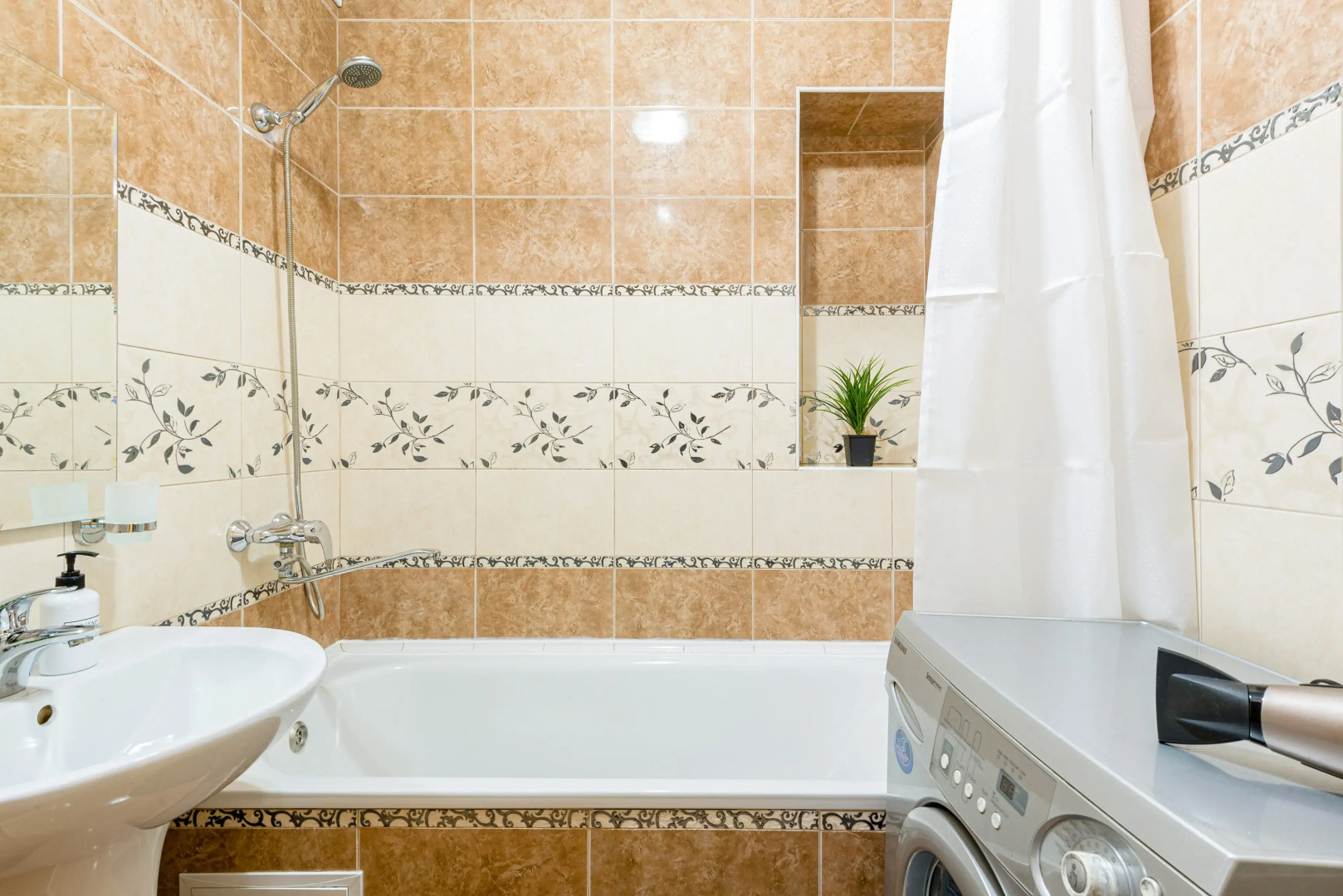 Квартира 1-к в престижном мкр. на Сельской 39/6 с красивым видом на Волгу от RentAp, 5 сп.мест