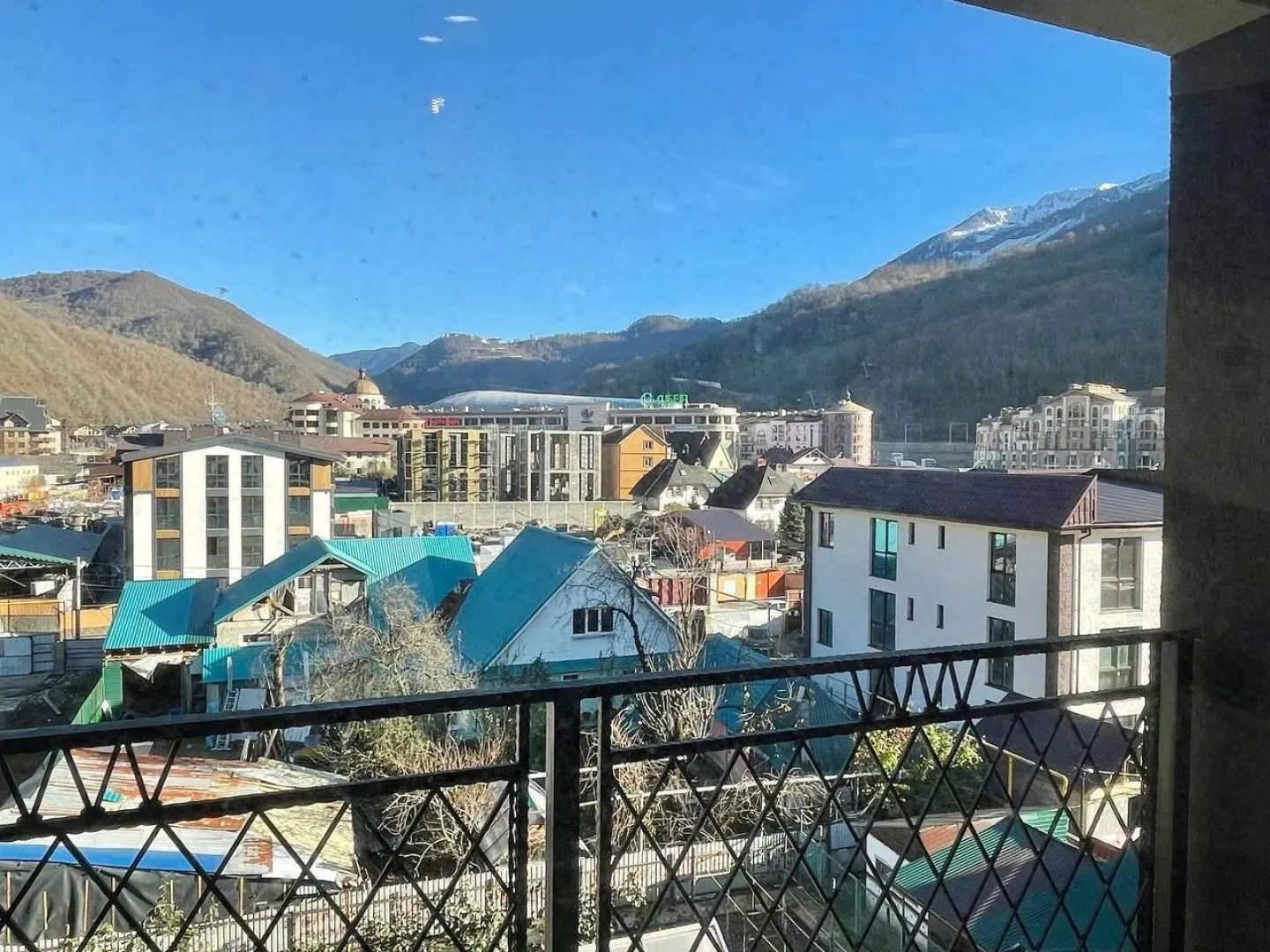 Квартира Просторная студия с террасой напротив отеля Мариотт