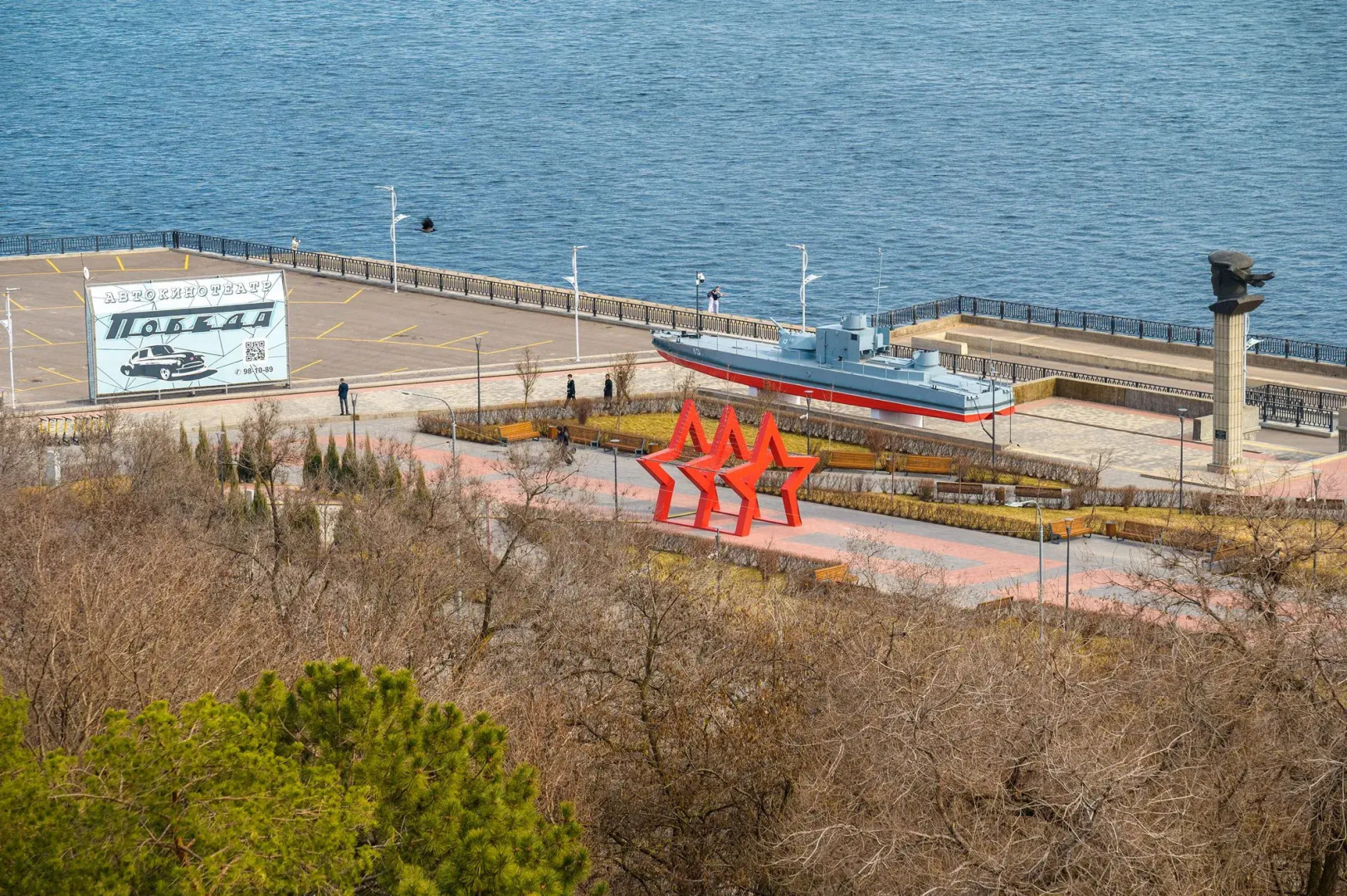 Трёхкомнатные апартаменты на Маршала Чуйкова