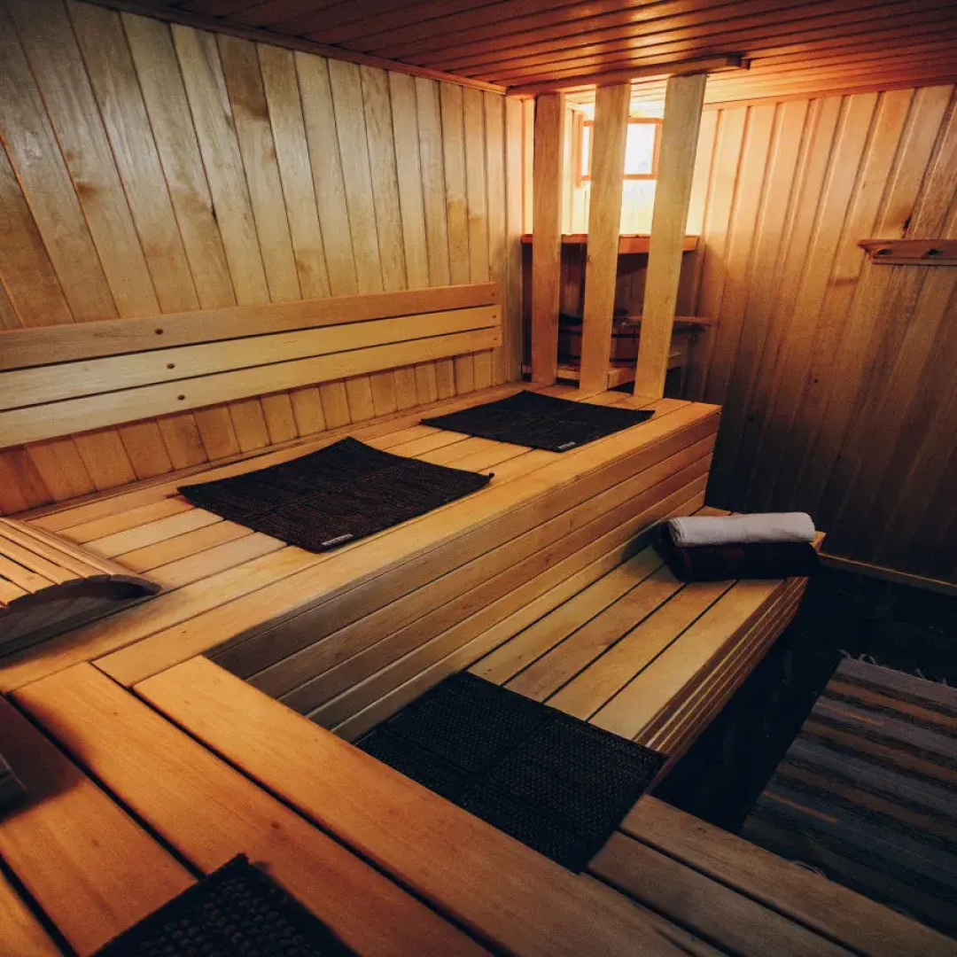 Частный дом за городом Монотель зелёный дом