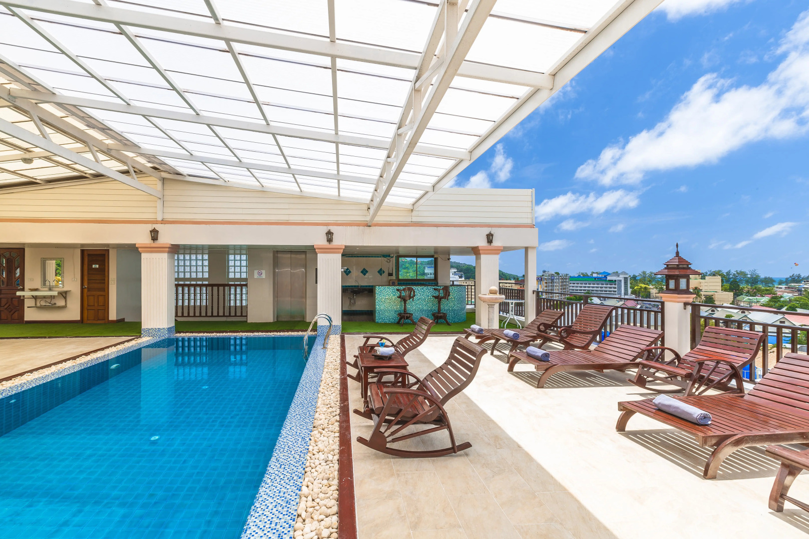 Отель Azhotel Patong