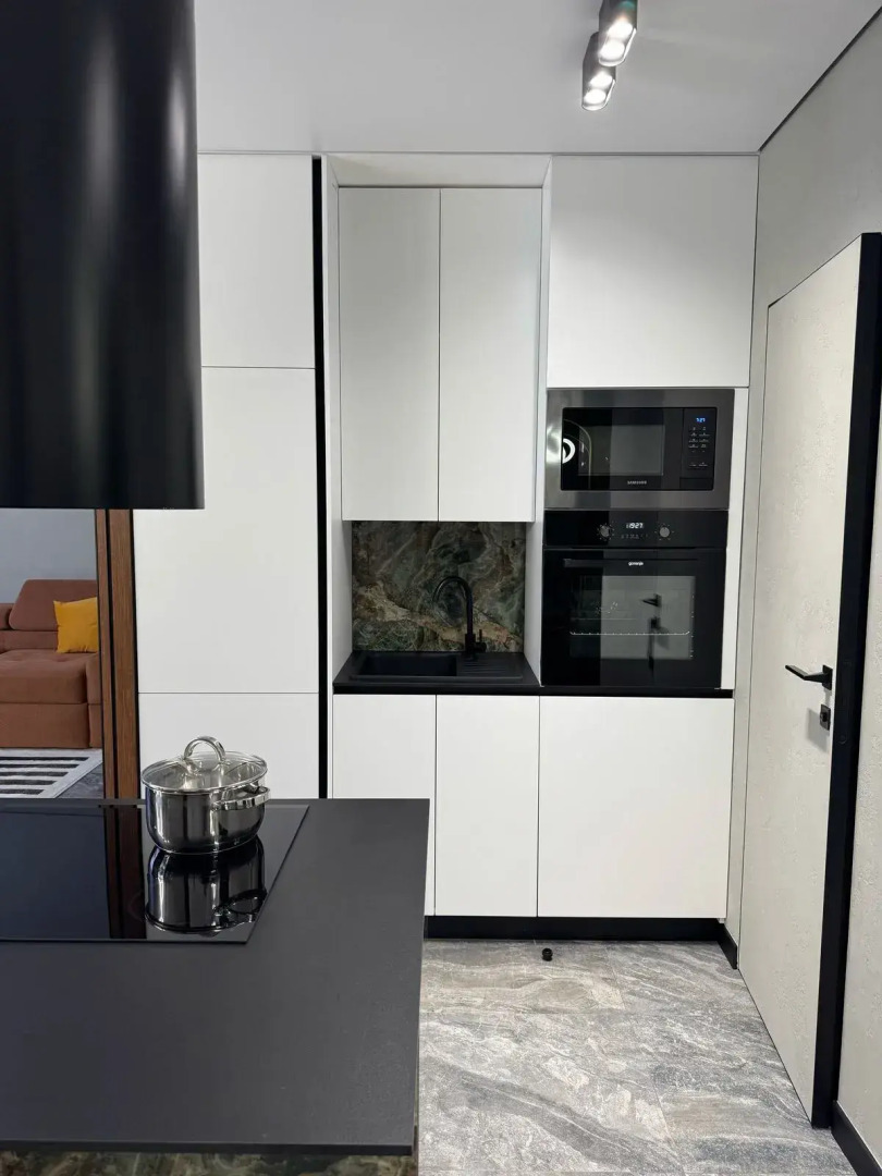 Квартира уютная 2х-к с дизайнерским ремонтом в ЖК Апарт